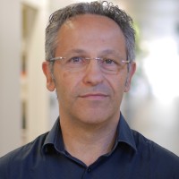 Manuel Comabella Lopez Email