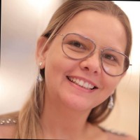Fernanda Neis Email