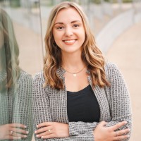 JLL Employee Emily Phan's profile photo