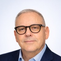 Willem 威廉 Email & Phone Number