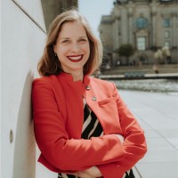 Henriette Kohn Email