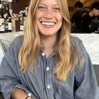 Something Massive Employee Eloise Gibbin's profile photo