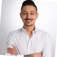 Theo Mouaraki Email & Phone Number