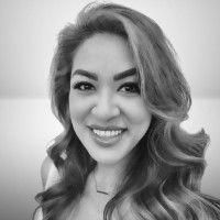 Lisa de la Vega Email