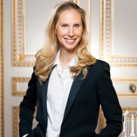 E-mail e número de telefone de Ombeline de Besset