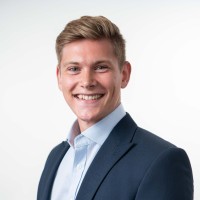 Angus Fox Email