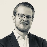 Adrian Schäfer Email