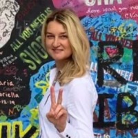 Ilona Škramovská Email