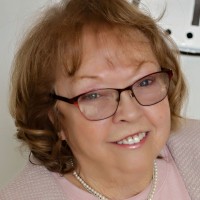 ReeceNichols Real Estate Employee Dixie Carter's profile photo