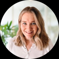 Caitlyn Sunseri Email & Phone Number