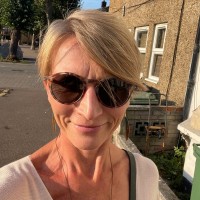 Sigrid Larsen Email