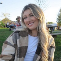 Traner Smith Employee Elly Anderson's profile photo