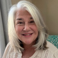 Elizabeth Everson Email & Phone Number