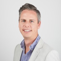 E-mail e número de telefone de Hilton Garcia