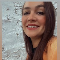 Ariane Santos Email