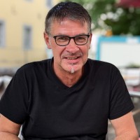 Jan Graf Email