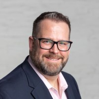 Chris Hansen Email & Phone Number