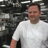 Email e telefono di Simon Attridge