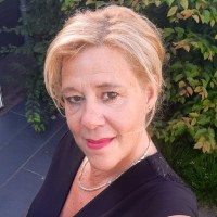 Danielle van Dieren Email & Phone Number