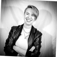 Pia Schröder Email