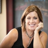 Suzanne Robb