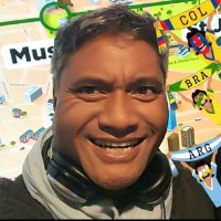 Currency Select Employee Poli Leota's profile photo