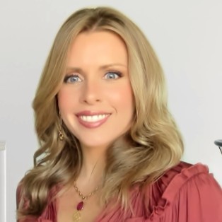 Aslan Advisors Employee Lindsay Voris's profile photo