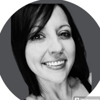 Power Play Marketing Employee Bee Gracie's profile photo