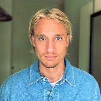Robert Vogelaar Email & Phone Number