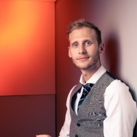Oscar Hallberg Email