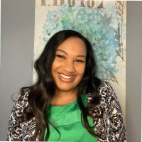 Real Estate One Employee Marilyn Mhrm's profile photo
