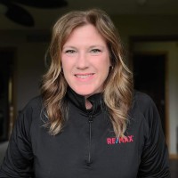 RE/MAX Excel Employee Lora Wisconsin's profile photo