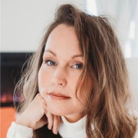 Muskoka Fashion house Employee Sandra Roberts's profile photo