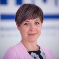 Nika Kosmač Email