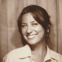 Adriana Reis Email