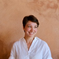 Elli Brimble Email & Phone Number