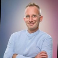 Sascha Kremers Email