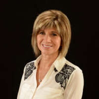 Niles International Employee Wendy Downs's profile photo