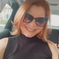 Tassia Reis Email