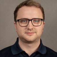 Lucas Neufeld Email