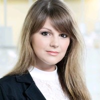 Nikolett Tanárki Email