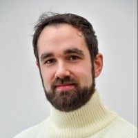 Mario Víctor Simó Hernando Email