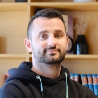 Spacebring Employee Ross Khanas's profile photo