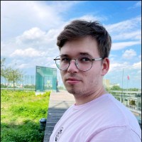 Radosław Piotrowski Email