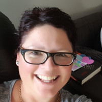Kim Sinclair Email & Phone Number