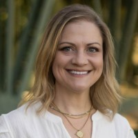 Edina Realty Employee Gena Henrich's profile photo