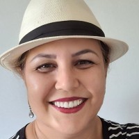 Cláudia Oliveira Email