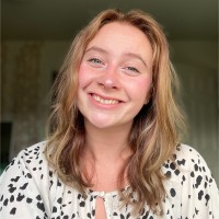Laura Lynn-Lee Email & Phone Number
