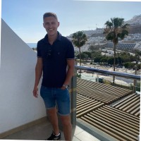 Daniel Squires Email