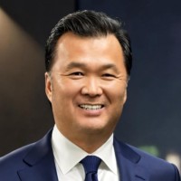 Managing Umihiko Saito
